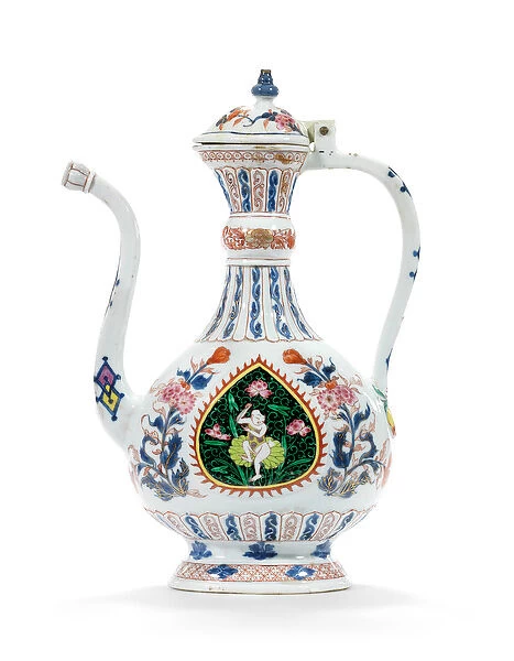 Rose-Imari ewer and cover for the Middle Eastern market