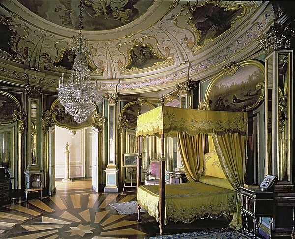 The Royal Bedroom in the Hall of Don Quixote (photo)