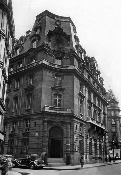 The Siege of the Dreyfys Bank, Paris, c. 1937 (b  /  w photo)