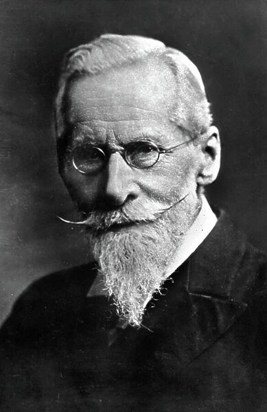 Sir William Crookes (1832-1919) english scientist