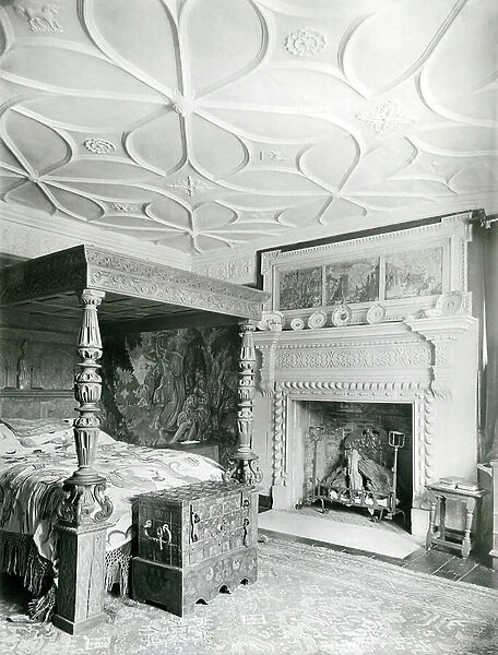 The south bedchamber, over the drawing room, Avebury Manor, Wiltshire, from The English Manor House (b / w photo)