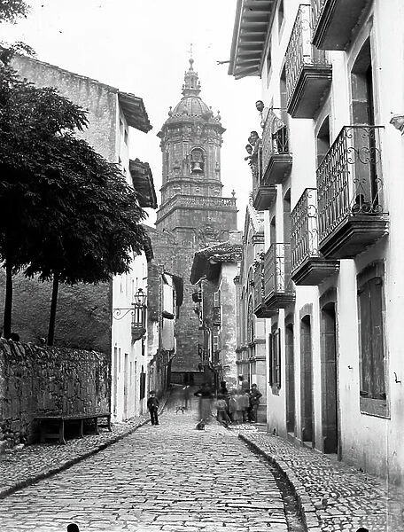 Spain, Fuenterrabia (Hondarribia) (Fontarrabia) (Fontarabia): the Church, 1895