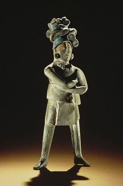 Standing royal figure (earthenware)
