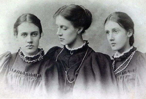 Stella, Vanessa and Virginia Stephen, c. 1896 (b  /  w photo)