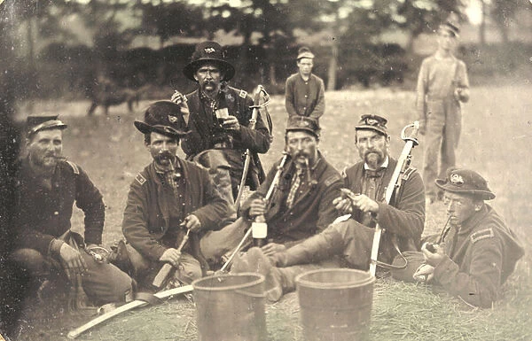 Union Soldiers (b  /  w photo)
