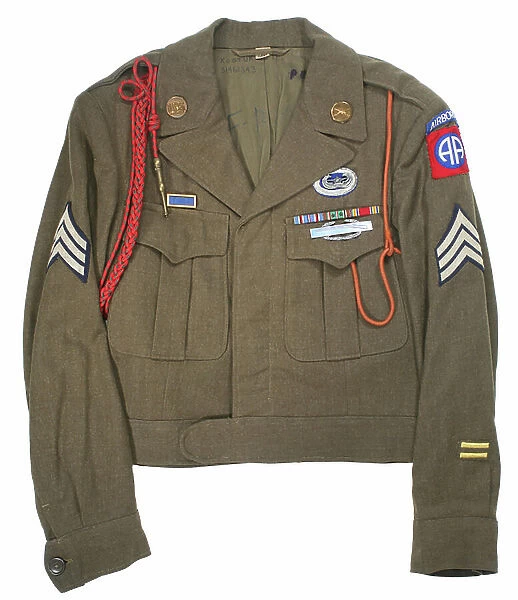United States, Ike jacket worn by a sergeant of 325th Glider Infantry-82nd Airborne
