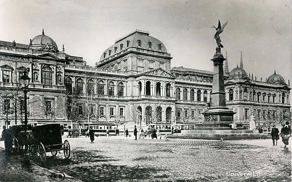 The University of Vienna and the Liebenberg Monument (b  /  w photo)