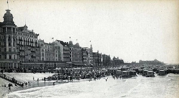 View of the beach of Ostend in Belgium (View of the beach of Ostend, belgium) Postcard ca. 1910