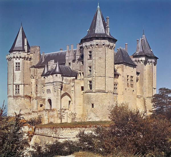 View of the Chateau, rebuilt in 1227 by St. Louis and strengthened in 16th century by Bartolommeo
