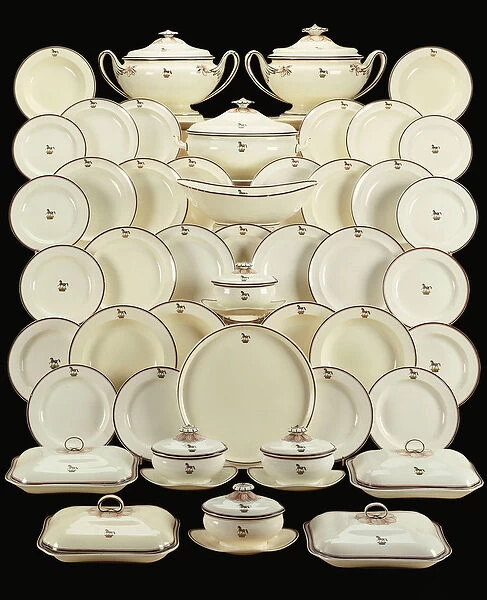 A Wedgwood composite creamware crested part dinner-dervice (ceramic)