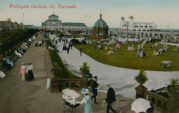 Wellington Gardens, Great Yarmouth. Postcard sent in 1913