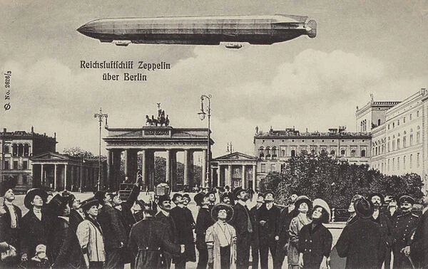 Zeppelin airship flying over Berlin (b  /  w photo)