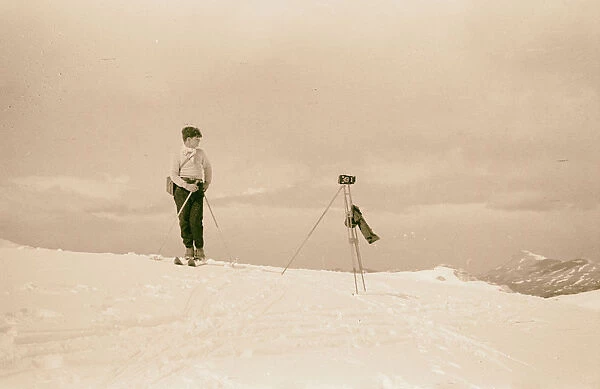 Cedars Open mountain sweep Photo skier camera