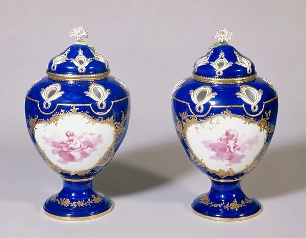 Pair of Potpourri Vases (potspourris Pompadour, troisieme grand