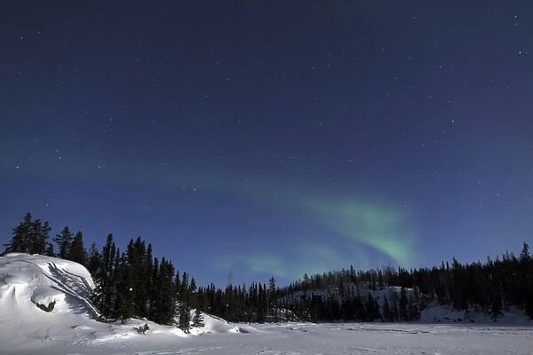 Aurora over Vee Lake, Yellowknife, Northwest Territories, Canada