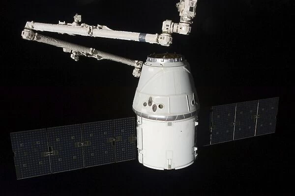 The SpaceX Dragon cargo craft