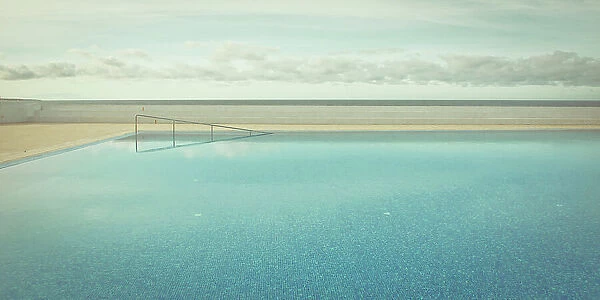 Pool. architecture. Robert Steinkopff