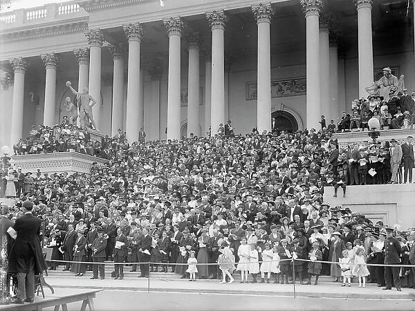 Bible Society Open Air Meeting, East Front of The Capitol, 1917. Creator: Harris & Ewing. Bible Society Open Air Meeting, East Front of The Capitol, 1917. Creator: Harris & Ewing
