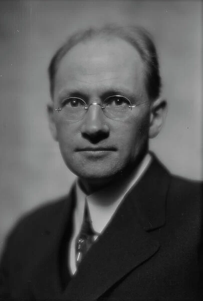 Bjo¨rkman, Edwin, Mr. portrait photograph, 1914 Apr. 4. Creator: Arnold Genthe