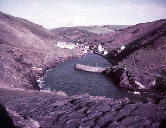 Framed Print : Boscastle Harbour Print, Cornwall c1955 Framed Print : Boscastle Harbour Print, Cornwall c1955