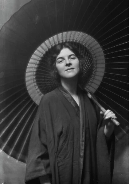 Coleman, C. Miss, portrait photograph, 1915 Feb. 26. Creator: Arnold Genthe