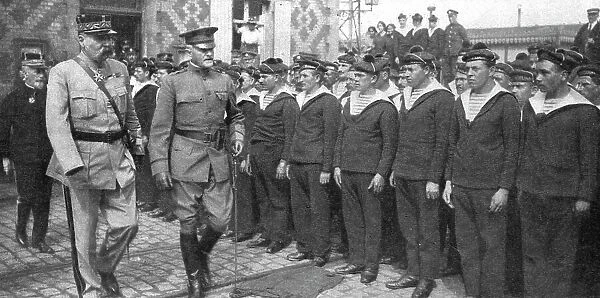 L'Arrivee du General Pershing; Sur le quai de Boulogne: accompagne du general Pelletier... 1917. Creator: Unknown