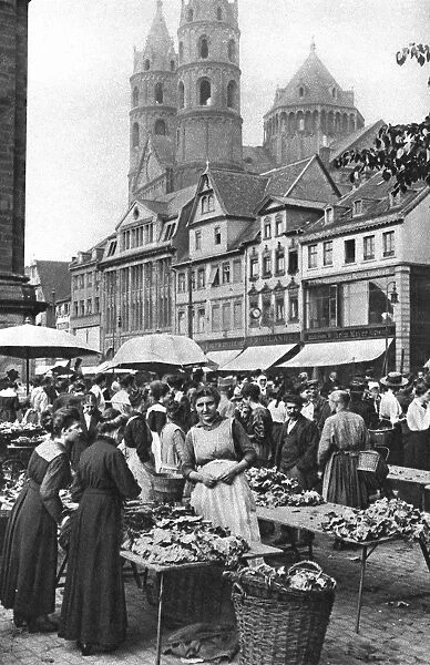 The market place at Worms Cathedral, Worms, Germany, 1922. Artist: Donald McLeish