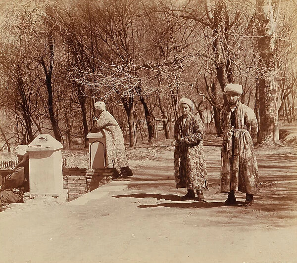 Mullahs in Shakh-i Zindeh, Samarkand, between 1905 and 1915. Creator: Sergey Mikhaylovich Prokudin-Gorsky