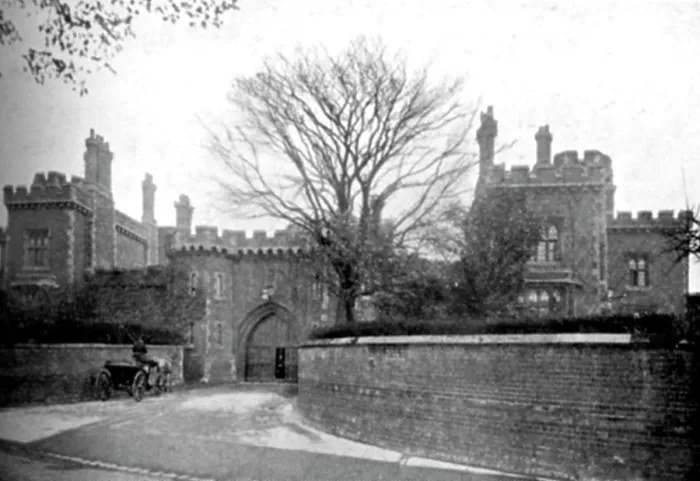 Framed Print : Print of Reading Gaol, c1906 Framed Print : Print of Reading Gaol, c1906