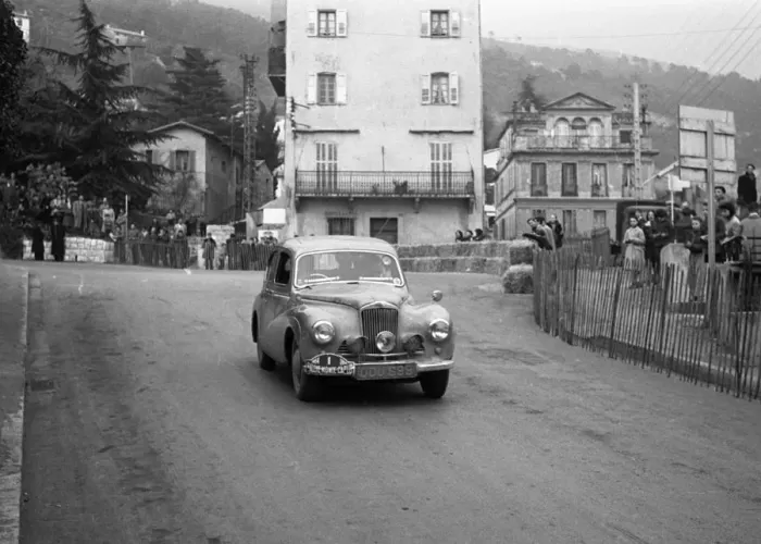 Framed Print : 1954 Monte Carlo Rally: Stirling Moss in Sunbeam Talbot 90 Print Framed Print : 1954 Monte Carlo Rally: Stirling Moss in Sunbeam Talbot 90 Print