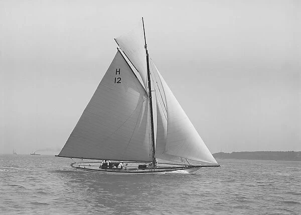 The Truant sailing close-hauled, July 1912. Creator: Kirk & Sons of Cowes