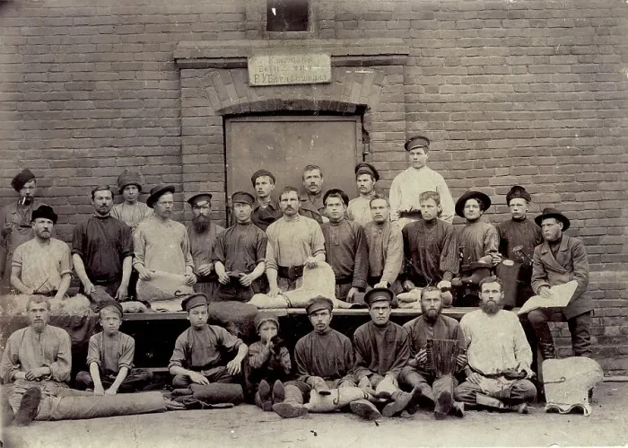 Framed Print : Print of Workers in a Rolling Workshop