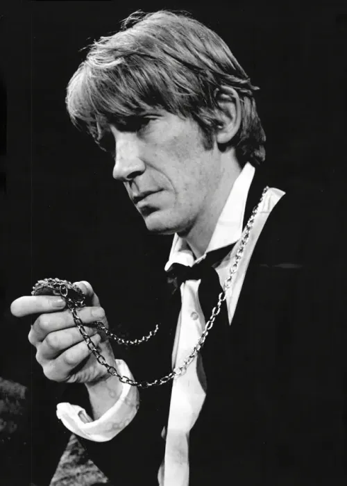 Framed Print : David Warner as Hamlet Print, 1966 Framed Print : David Warner as Hamlet Print, 1966
