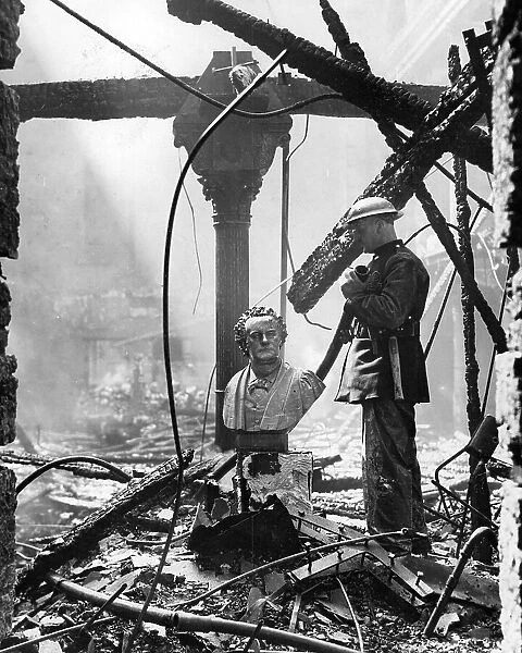London in the Blitz Temple Church air raid 16