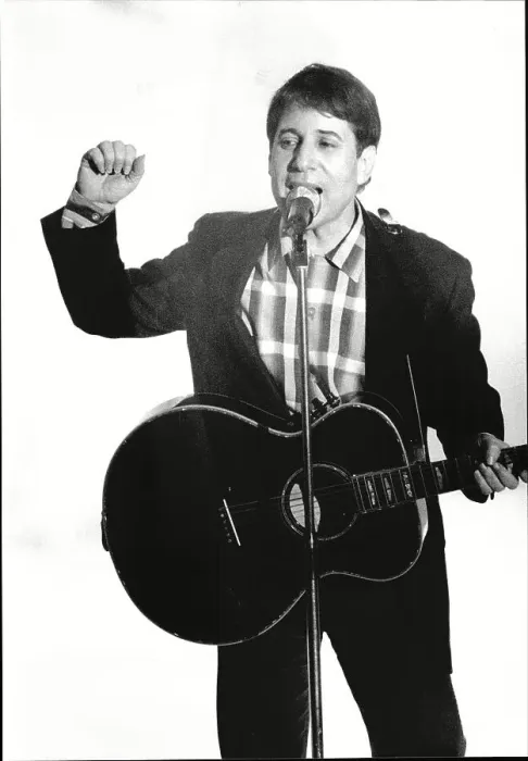 Framed Print : Paul Simon Print - 1987 San Remo Pop Festival Performance Framed Print : Paul Simon Print - 1987 San Remo Pop Festival Performance