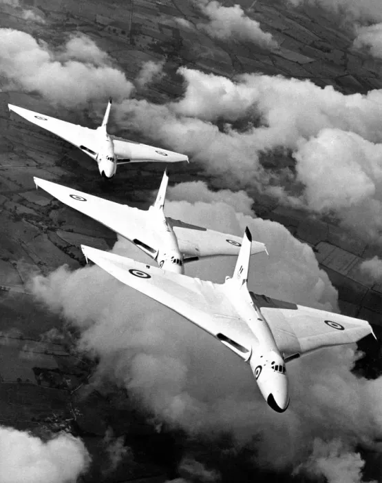 Framed Print : Avro Vulcan B1As in Flight Print, 1957 Framed Print : Avro Vulcan B1As in Flight Print, 1957