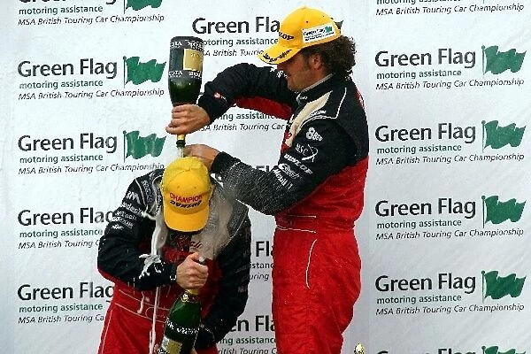British Touring Car Championship: Race 3 winner, Yvan Muller VX Racing with 2004 BTCC champion, James Thompson VX Racing