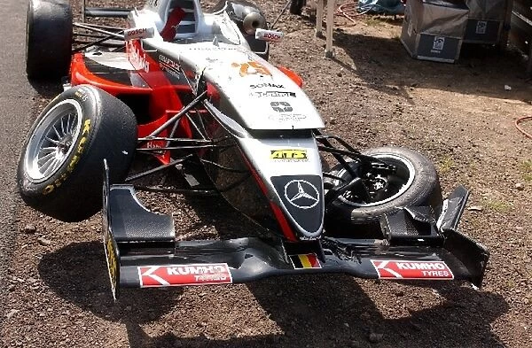 The damaged front suspension of Jan Heylen (BEL), Team Kolles Racing, Dallara-Mercedes