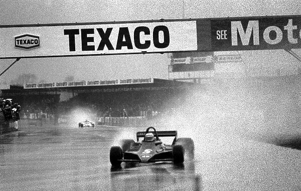 Formula One Non-Championship: Mario Andretti Lotus 79 crashed out after two laps in the appalling conditions