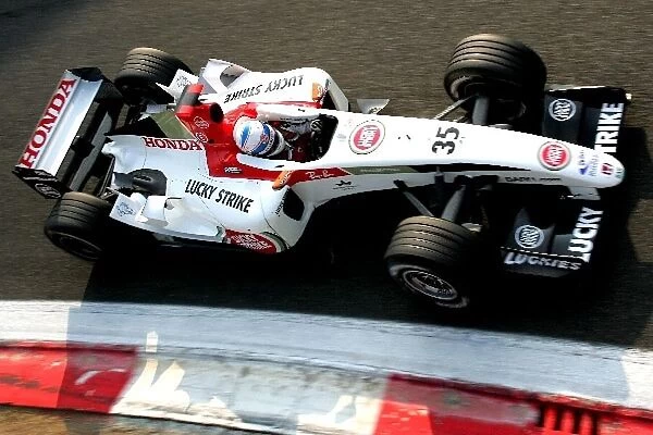 Formula One Testing: Anthony Davidson BAR Honda 006