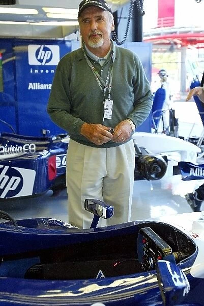 Formula One World Championship: Dennis Hopper Actor in the Williams garage