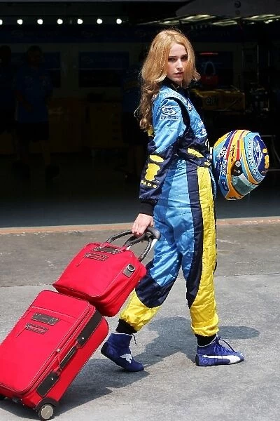 Formula One World Championship: Renault model luggage
