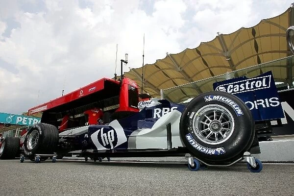 Formula One World Championship: Williams FW27 detail