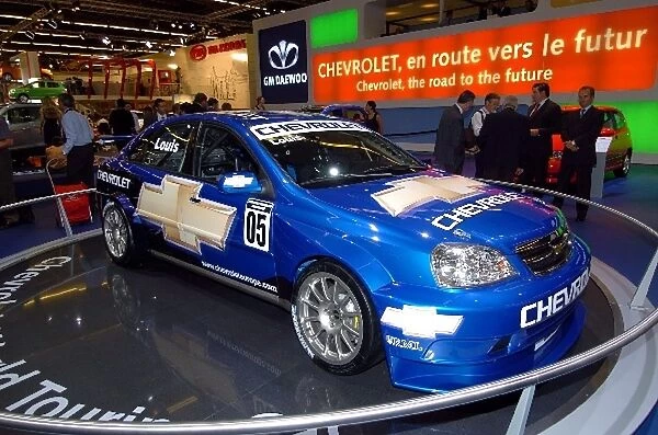 Paris Motor Show: The Chevrolet Nubira that will take part in next years World Touring Car Championship