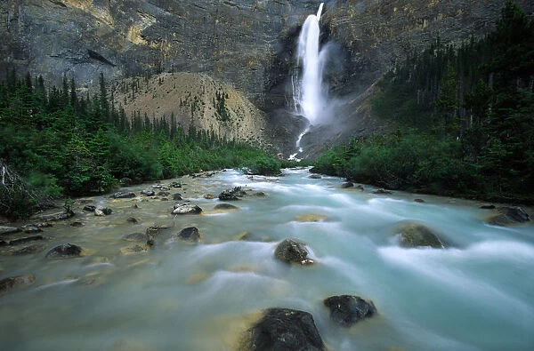 Takakkaw Falls, Yoho National Park, Golden, Rocky Mountains, British Columbia