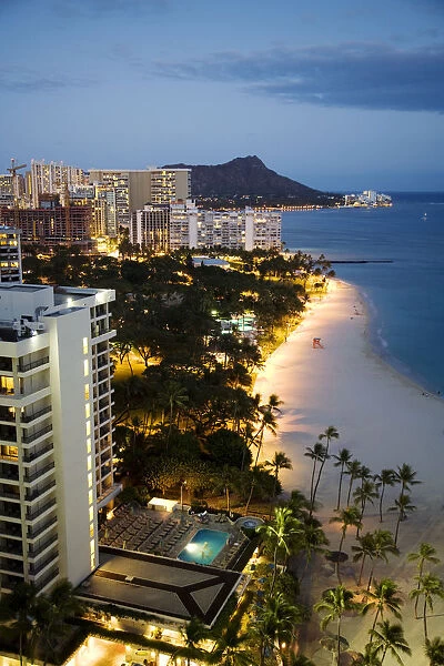 USA, Hawaii, Oahu, Waikiki Beach And Diamond Head In The Evening; Waikiki