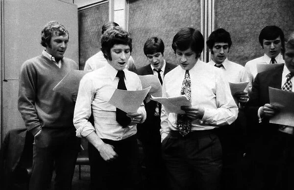 The 1970 England World Cup squad singing the team song called Back Home L-R