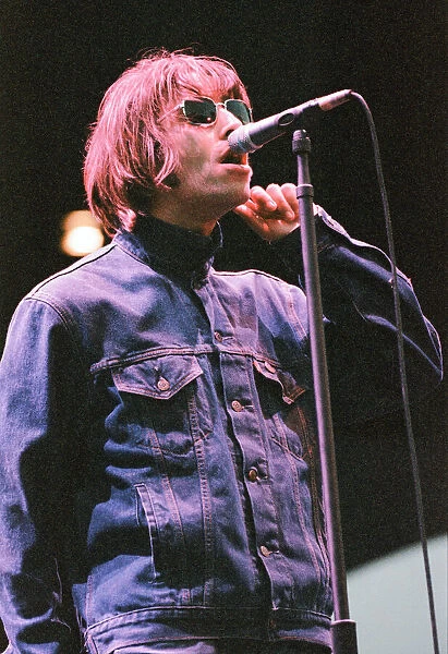 1996 Oasis, music group, performing on stage, Balloch Castle Country Park Balloch