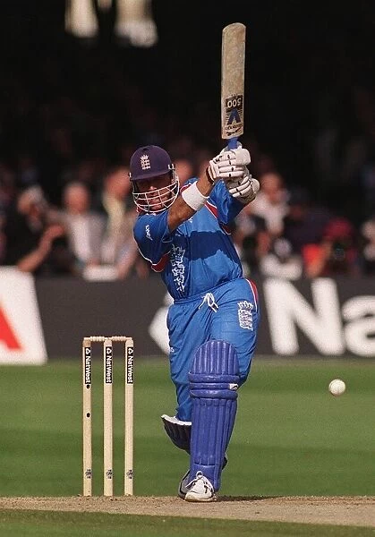 Alec Stewart England cricket captain May 1999 in action against Sri Lanka in