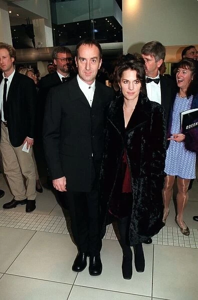 Angus Deayton Actor  /  TV Presenter November 98 Arriving at the Royal premiere in